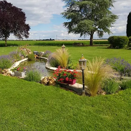 A la Campagne ,Halte ,Séjour et Détente Moncontour  Extérieur photo