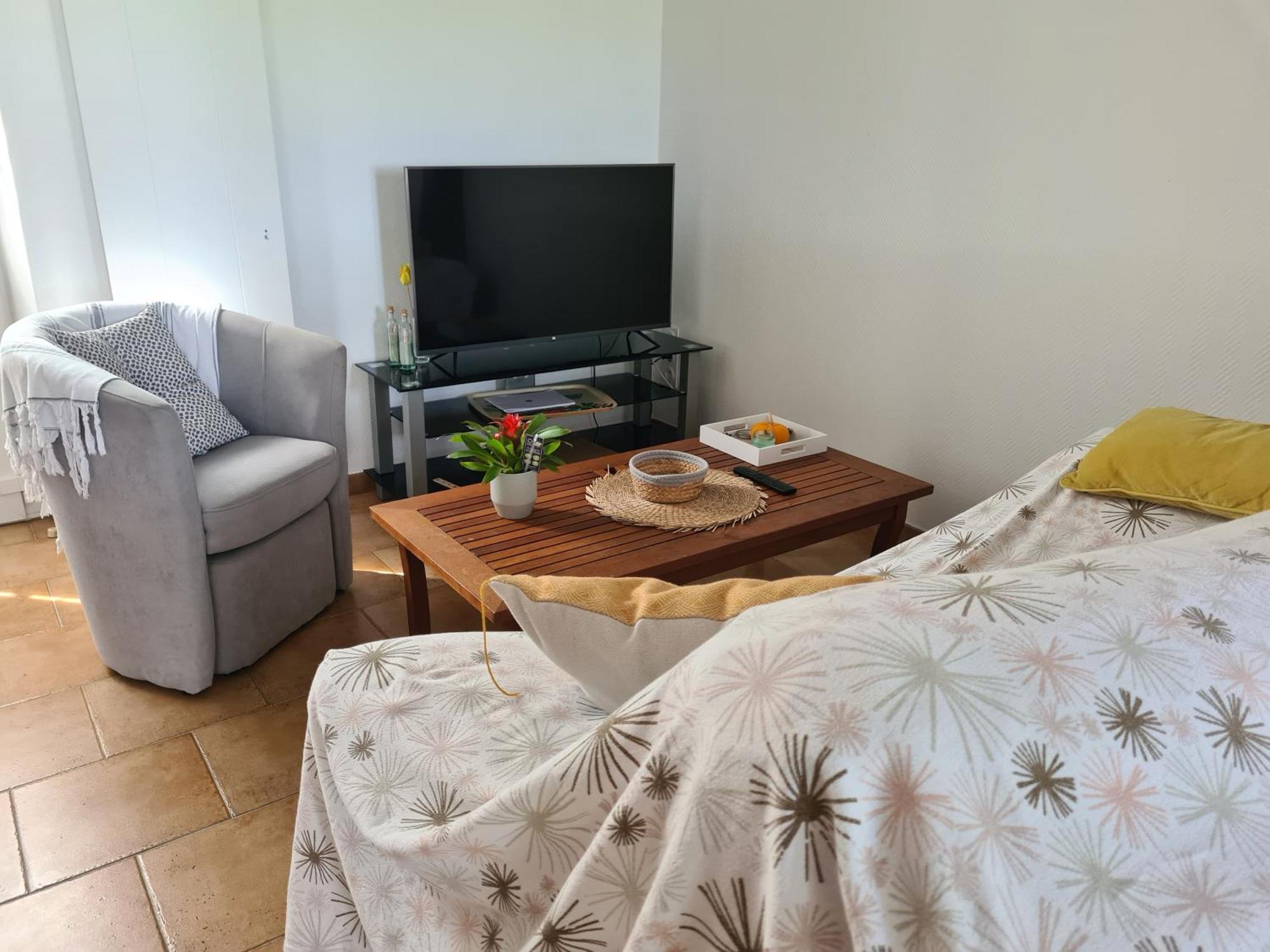 Hébergement de vacances A La Campagne ,halte ,séjour Et Détente *